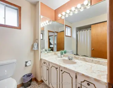 
129 Cavell Ave Mimico - 4 beds 2 baths 1 parking space(s) listed at $848000