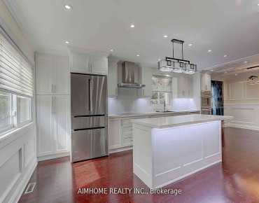 
Queensway Dr Cooksville, Mississauga 5 beds 5 baths 3 garage $3.928M